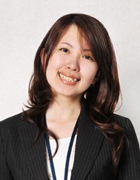 中村 麻由子